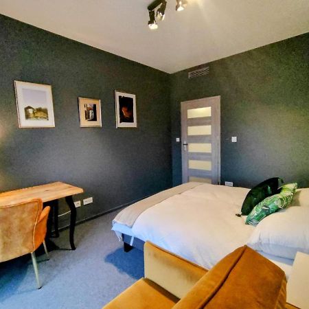 Kolejowa Komfort Z Parkingiem Varsovie Extérieur photo