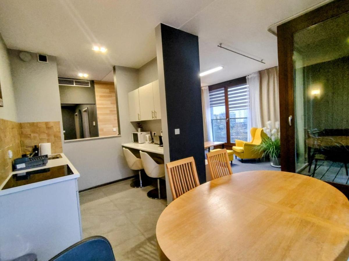 Kolejowa Komfort Z Parkingiem Varsovie Extérieur photo